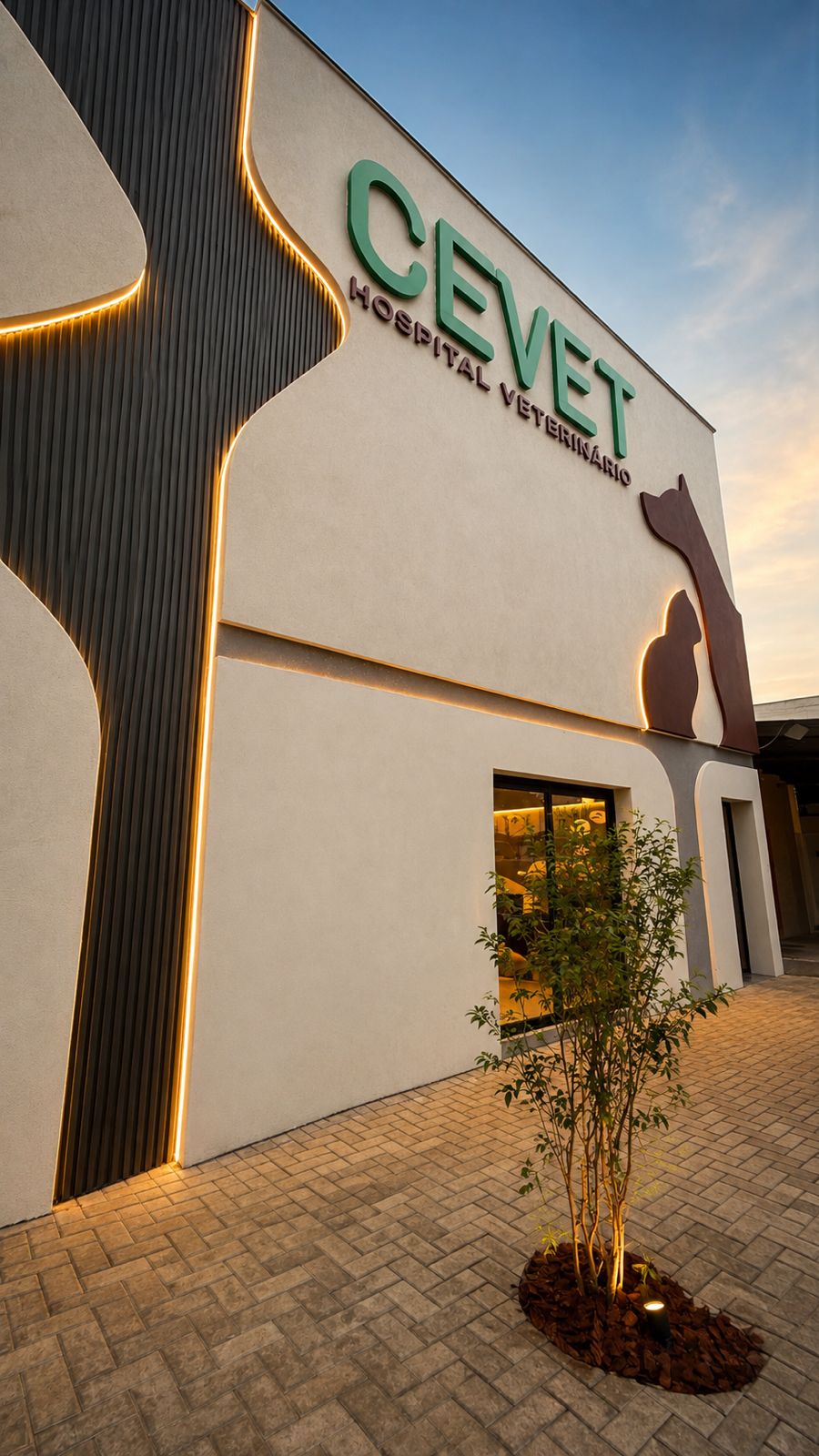 Fachada completa do Hospital Veterinário CEVET em Feira de Santana